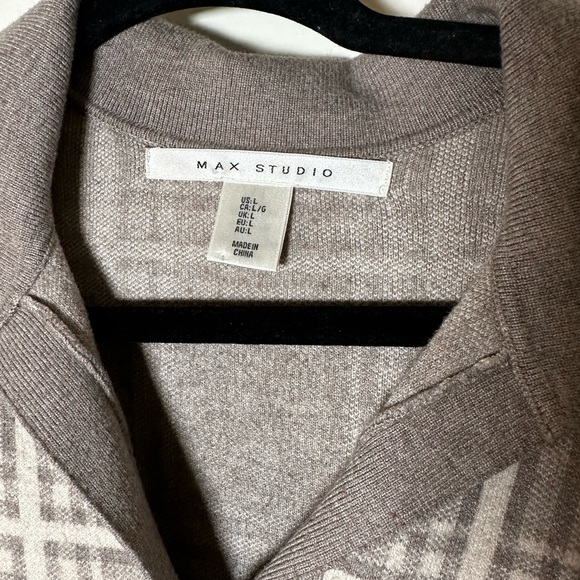 Max Studio Sweater - Picture 4 of 5